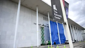 Principalele grupuri de conservare a arhitecturii și a monumentelor istorice îl dau în judecată pe Trump pentru planurile Centrului Kennedy