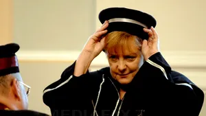 Angela Merkel a primit titlul de Doctor Honoris Causa al UBB Cluj