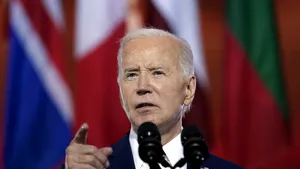 Biden: Candidez şi voi câştiga. Nu plec nicăieri