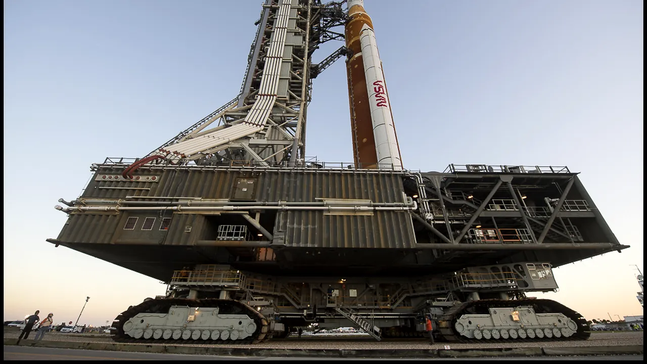 Nasa lansează pentru prima dată noua rachetă gigantică SLS pentru o misiune în jurul Lunii
