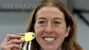 Campioană mondială şi olimpică la ciclism: Lance Armstrong este o fiinţă dezgustătoare