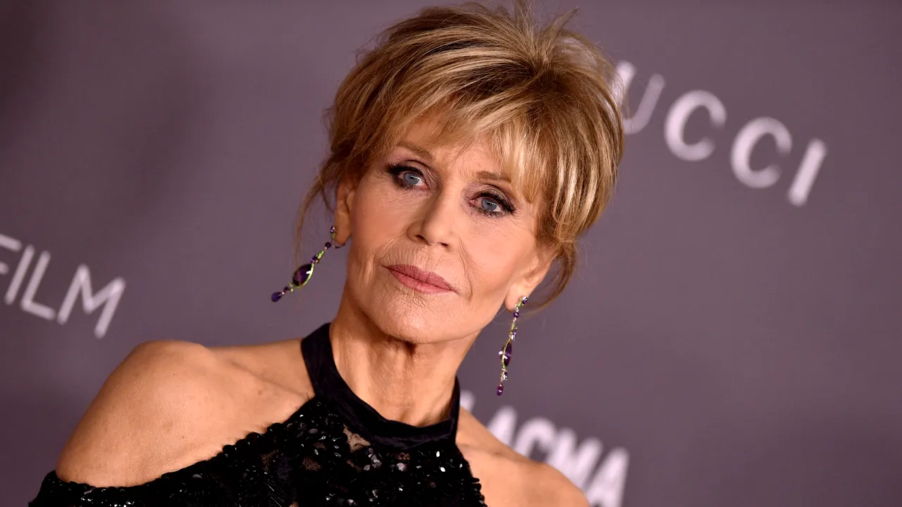 Jane Fonda, operată de o tumoare canceroasă: Nu credeam că voi trăi atât de mult. Am presupus că voi muri singură şi din cauza unei dependenţe de ceva