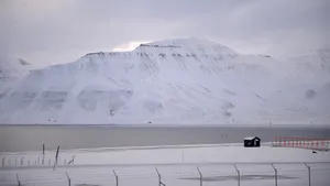 Ultimul teren privat din arhipelagul arctic Svalbard a fost scos la vânzare. China şi Norvegia sunt interesate. Suma cerută