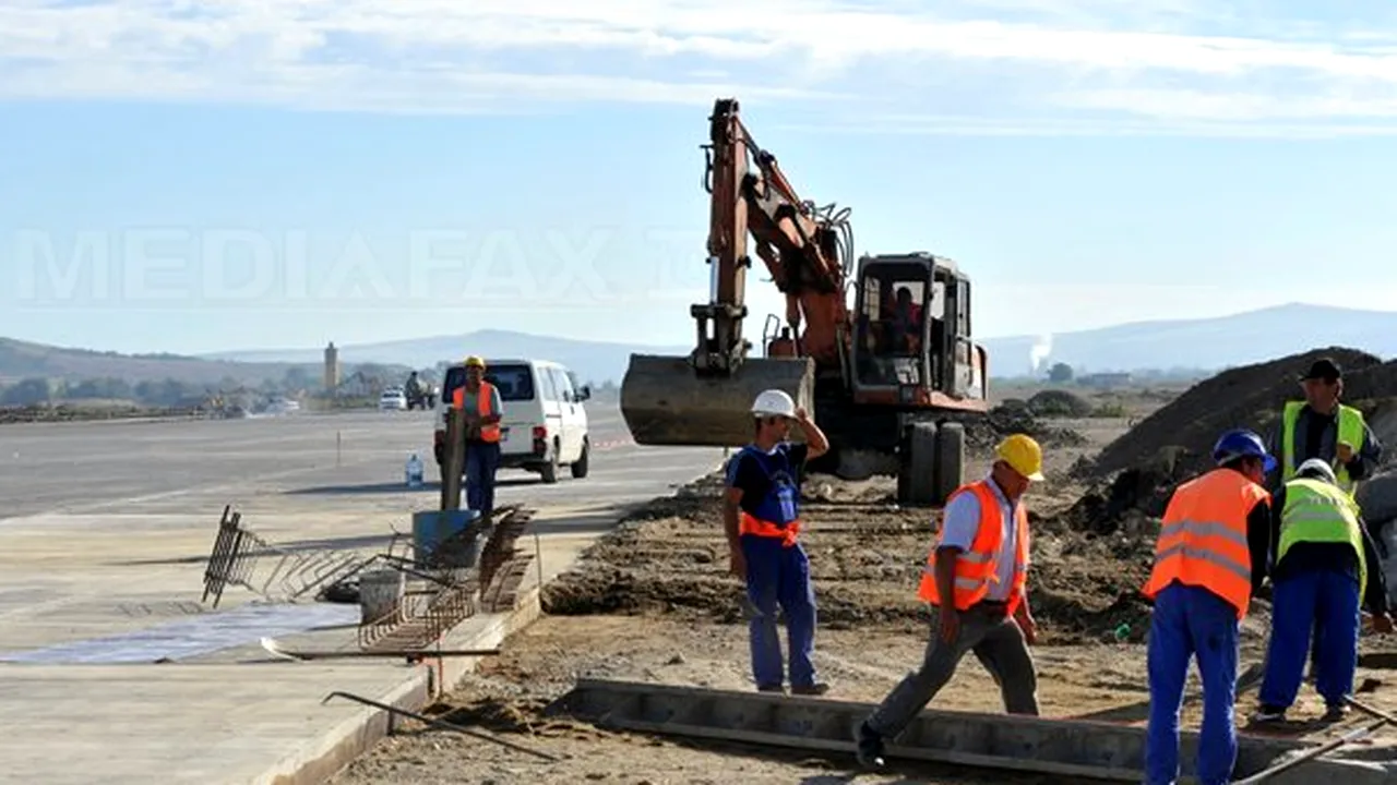 Pista de aterizare a Aeroportului din Oradea a fost extinsă