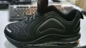 Un bulgar a încercat să introducă ilegal în România încălţăminte contrafăcută de 570.000 euro