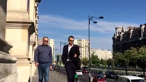 Darius Vâlcov, la Curtea de Apel Bucureşti unde contestă controlul judiciar: Ştiţi cu toţii care e adevărul/ Avocat: Are contract de muncă în Bucureşti, în mediul privat. Fapta nu e infracţiune