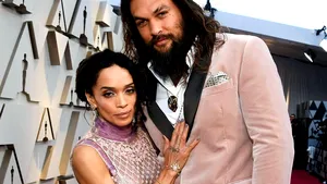 Un cuplu celebru de la Hollywood s-a despărţit din pricina vaccinului. Ea susţine că serul introdus în corp conţine organisme care produc boli grave