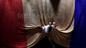 AFP: Noii demoni din România puşi în scenă de Gianina Cărbunariu, la Festivalul de la Avignon - FOTO