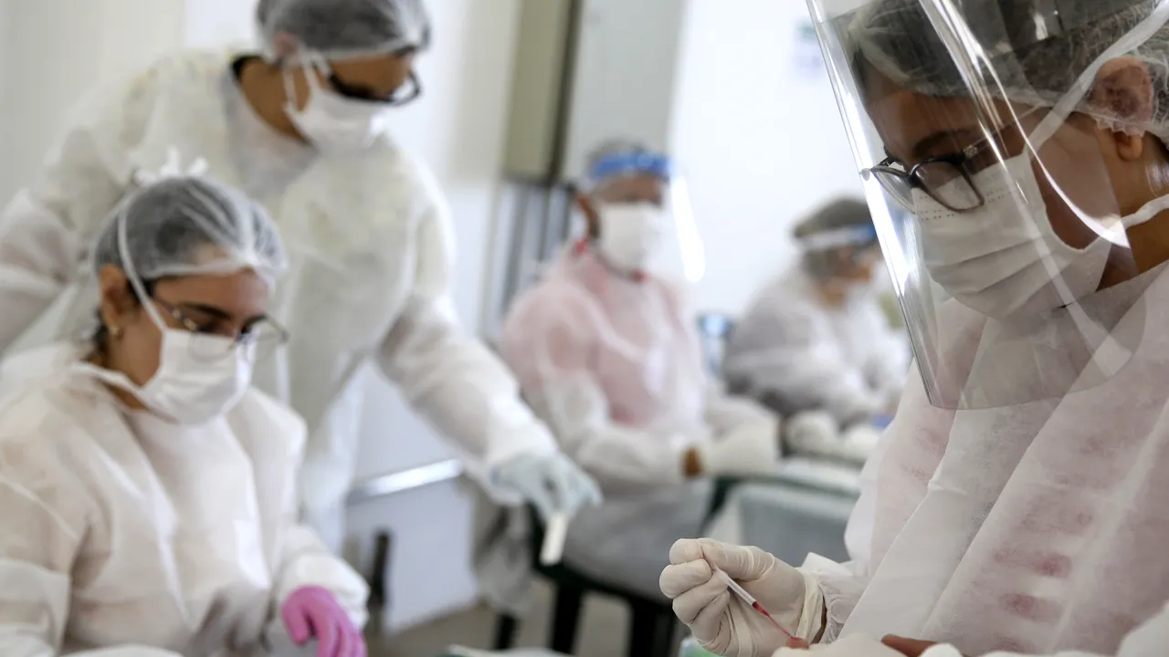 Autoritatea de reglementare a UE începe examinarea în timp real a medicamentului anti-COVID-19 de la Merck
