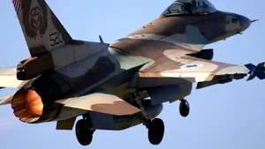 Un avion de luptă israelian s-a PRĂBUŞIT în mare. Echipajul este nevătămat