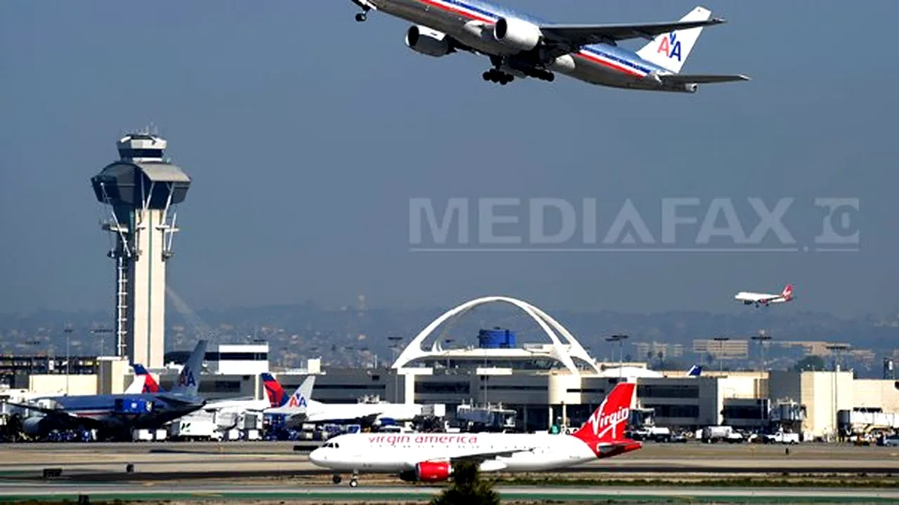 A reuşit să se urce în trei avioane cu un adevărat arsenal în bagaje. A fost arestat pe aeroportul din Los Angeles pentru că purta vestă antiglonţ şi pantaloni ignifugi