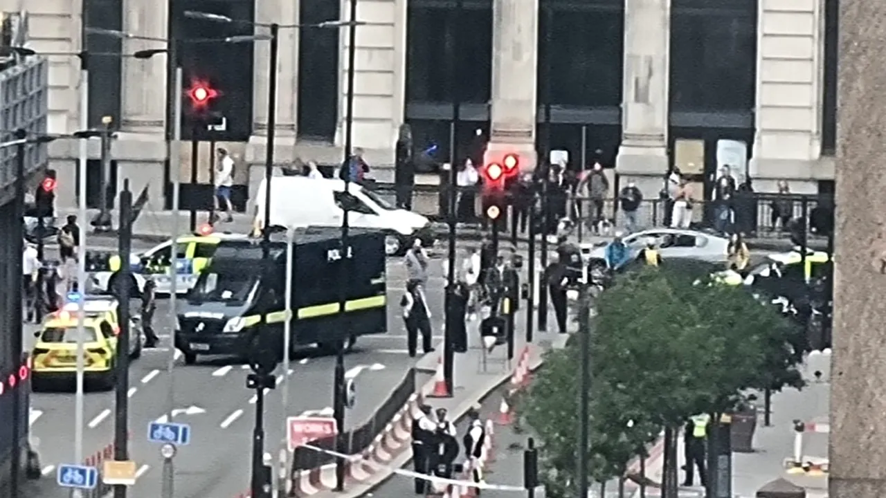 Alertă cu bombă în Londra. London Bridge a fost închis