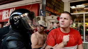 Incidente înainte de ROMÂNIA - UNGARIA: Fanii unguri au vrut să treacă de cordonul de securitate la Arena Naţională