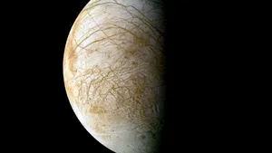 Locul din SISTEMUL SOLAR în care sunt mai mari şansele de a exista viaţă decât pe Marte