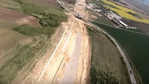 Asociaţia Pro Infrastructură, apel către CNAIR: Se avansează în ritm lent pe Autostrada Sebeş-Turda. Realitatea din teren este dezamăgitoare, chiar dezastruoasă pe alocuri. VIDEO