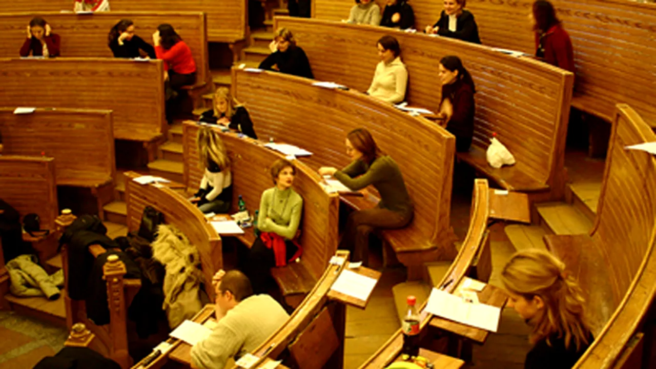 Studenţii intră în sesiune doar dacă sunt vaccinaţi. Facultatea din România care a impus acest criteriu