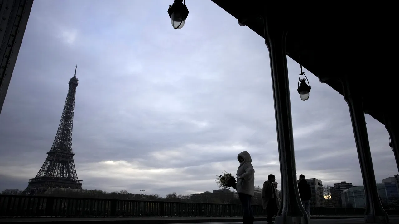 Franţa şi Germania condamnă atacul terorist din Paris. Atacatorul era în vizorul autorităţilor din 2016 şi a stat în închisoare patru ani