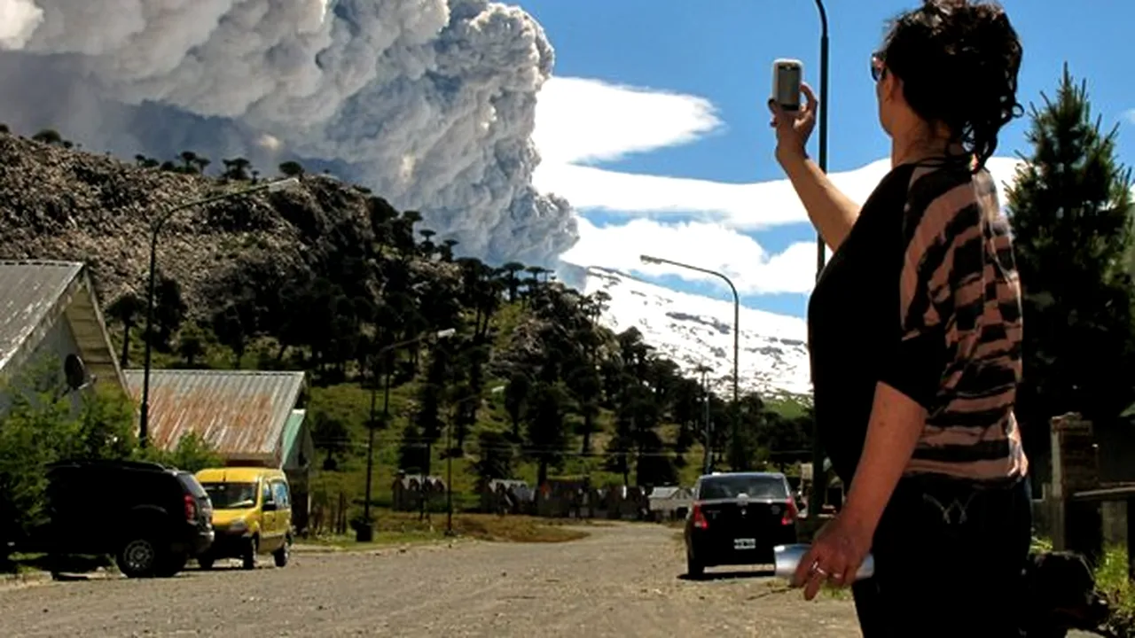 ALERTĂ în Argentina şi Chile: VULCANUL Copahue, în pragul unei erupţii majore - FOTO