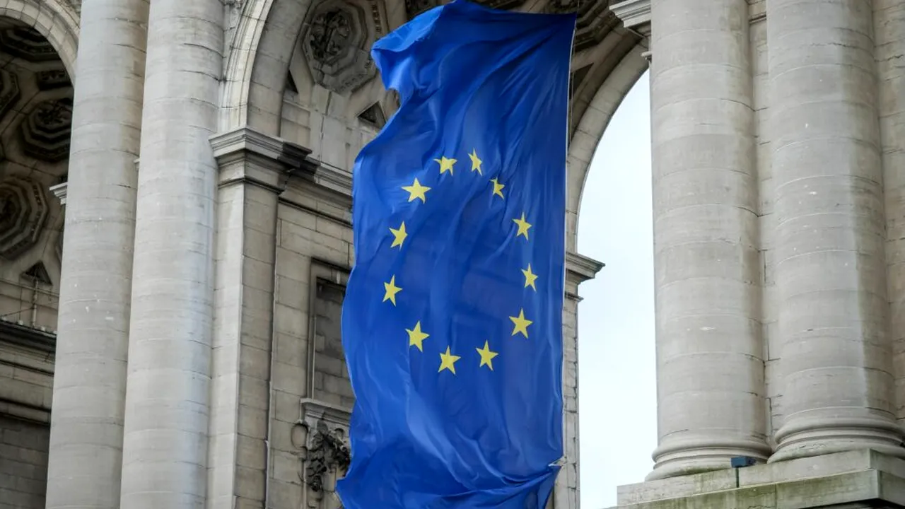 UE sancționează spionii cibernetici ruși după ani de atacuri informatice. Nicușor Dan: „România condamnă activitățile cibernetice ostile”. Reacția MAE