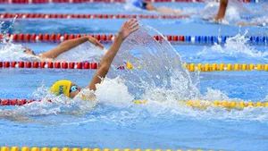 Înotătorul David Popovici a câştigat aurul la Festivalul Olimpic al Tineretului European de la Baku