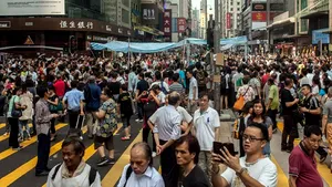 Manifestanţii de la Hong Kong folosesc o aplicaţie pentru a comunica pe smartphone prin Bluetooth 