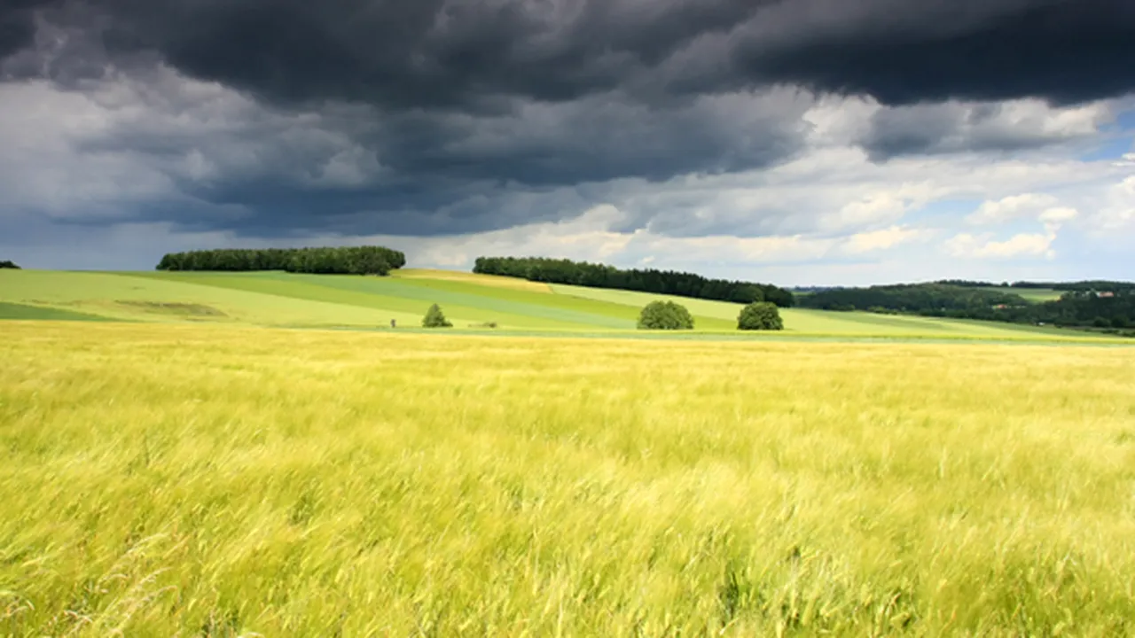 VREMEA va deveni în general instabilă. PROGNOZA METEO pentru miercuri şi joi