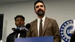 Primarul New York-ului îi cere regelui Charles să returneze un diamant revendicat de India