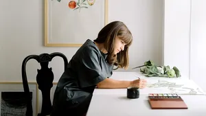 Natura şi spaţiul urban, prin ochii Irinei Neacşu. Expoziţia 1,61, inspirată din legea armoniei universale, îşi deschide porţile la Bucureşti