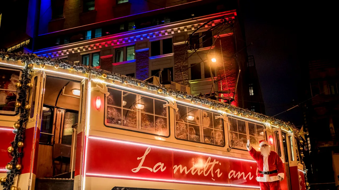 Bucureştiul intră în spiritul Crăciunului. „Tramvaiul de poveste” şi „Tramvaiul colindelor” au pornit la drum