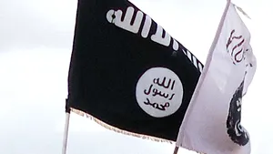 Drapelul al-Qaida, arborat în Libia după ce NATO şi-a încheiat campania militară