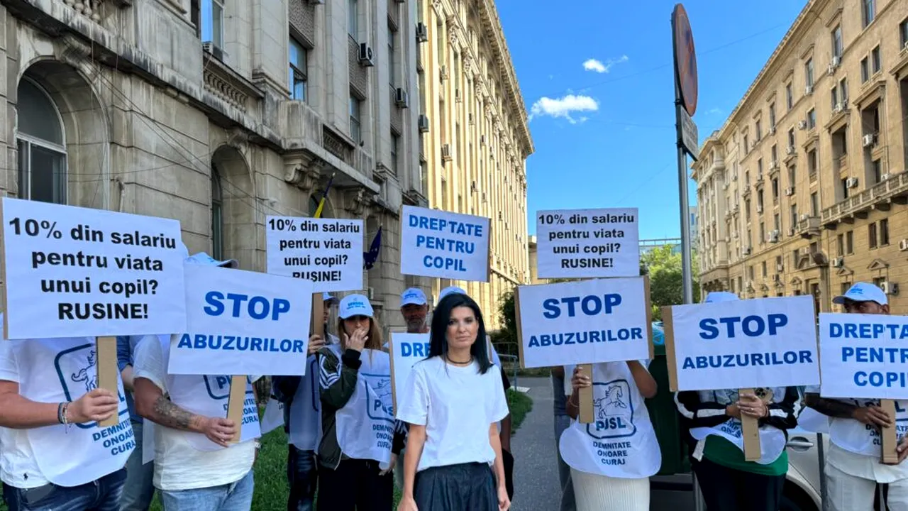 Protest după decesul lui Andrei Marius Drăgan, adolescentul lăsat să moară într-un spital din Târgu Jiu